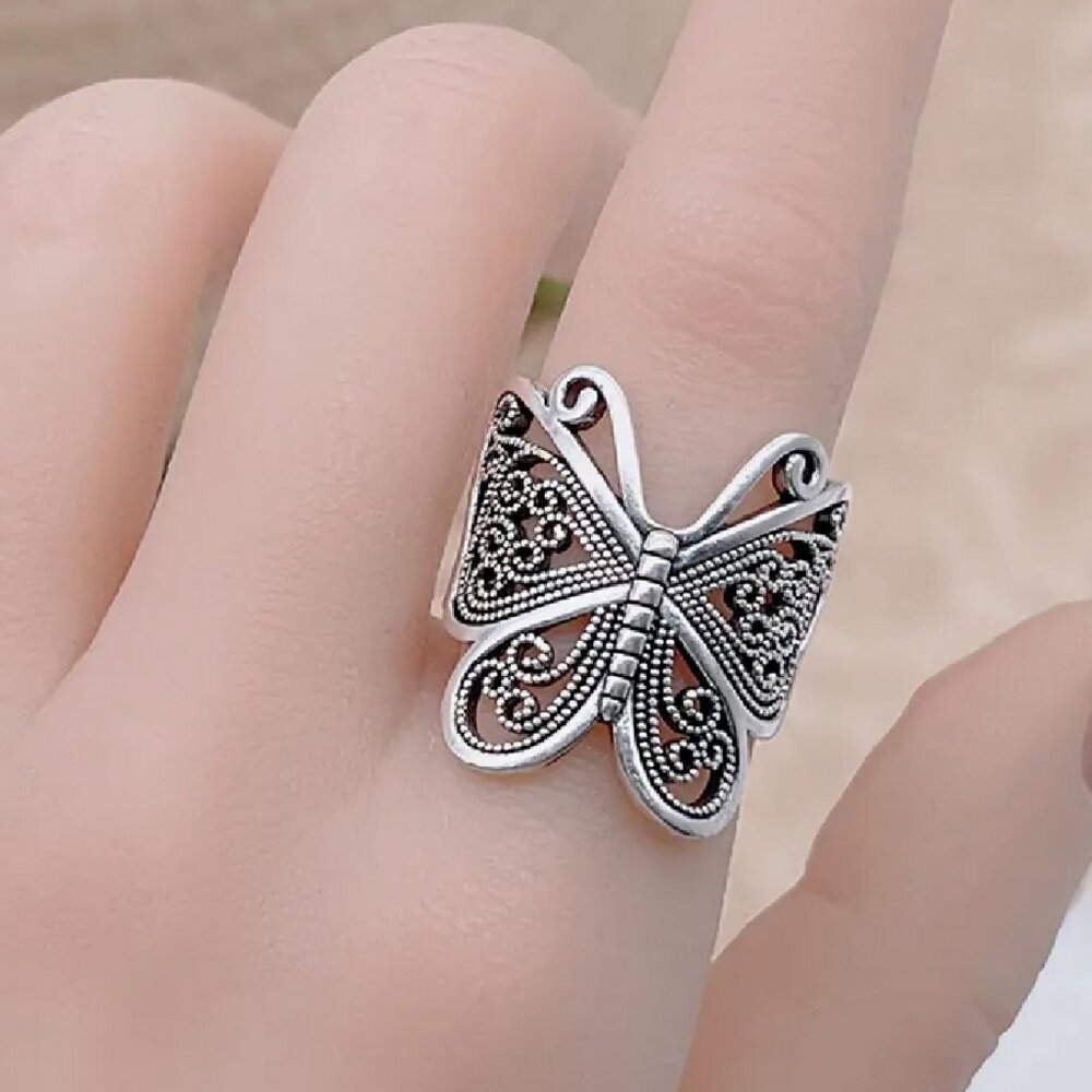 Exquisitely Detailed Butterfly Ring Cuff Finger Ring Silvery antiqued black look